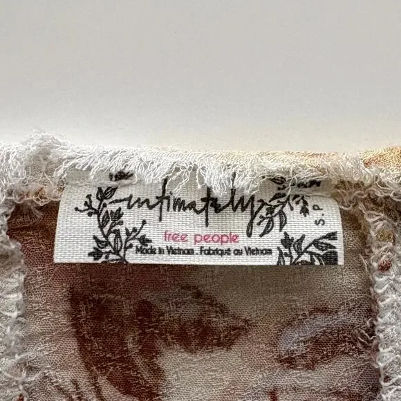 Intimately Free People Everything’s Rosy Bodysuit Size Small Yellow Floral - Picture 11 of 15